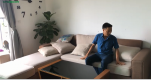 Phòng khách được trang trí bộ ghế sofa